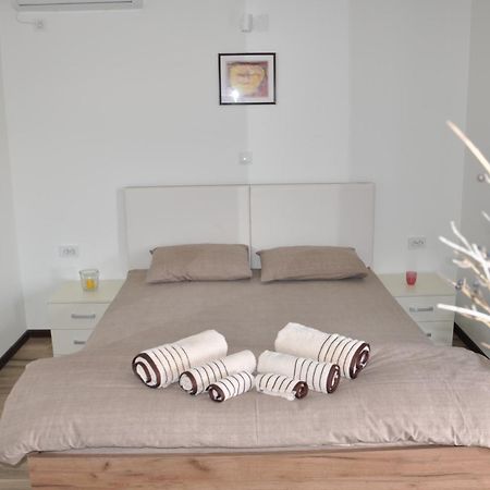 Villa Lucija By Romantique Veles Esterno foto
